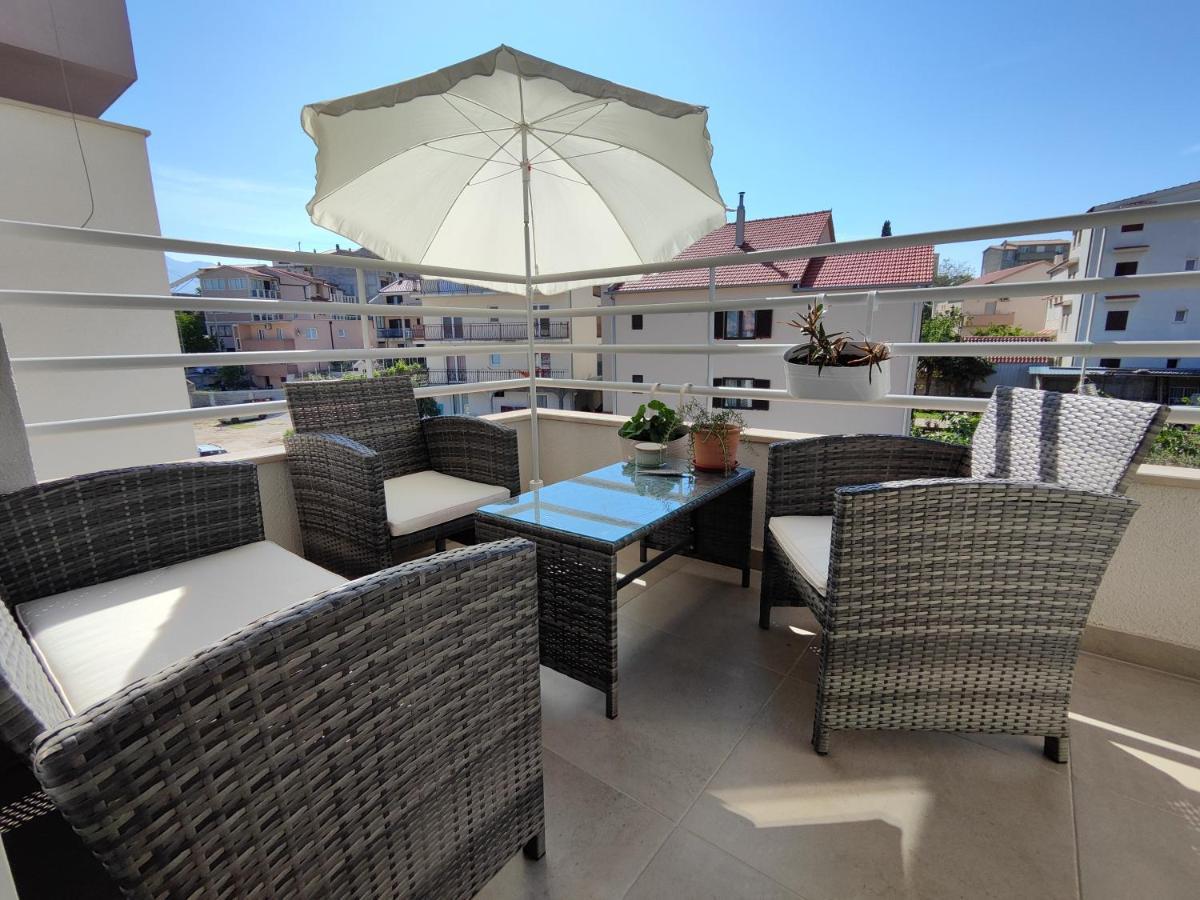 Lucy Apartment Split Bagian luar foto