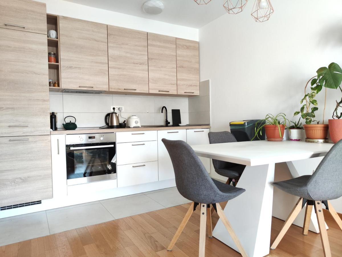 Lucy Apartment Split Bagian luar foto