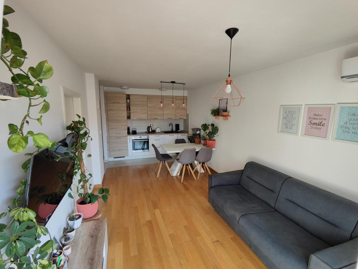 Lucy Apartment Split Bagian luar foto